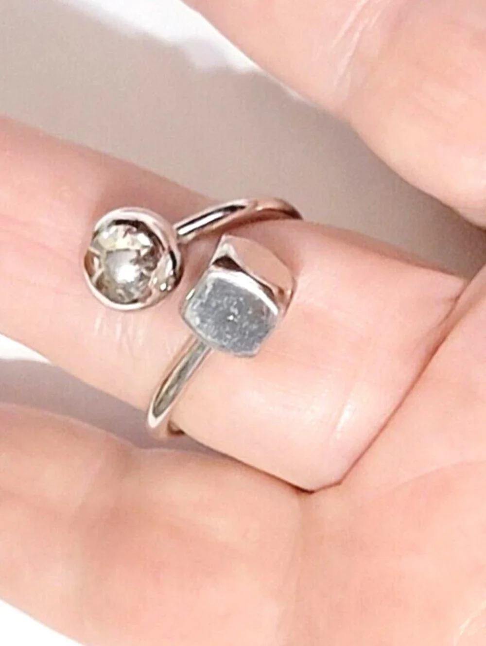 Circle Square Silver Tone Ring Size 10 Shiny Modernist Fashion Ring r-